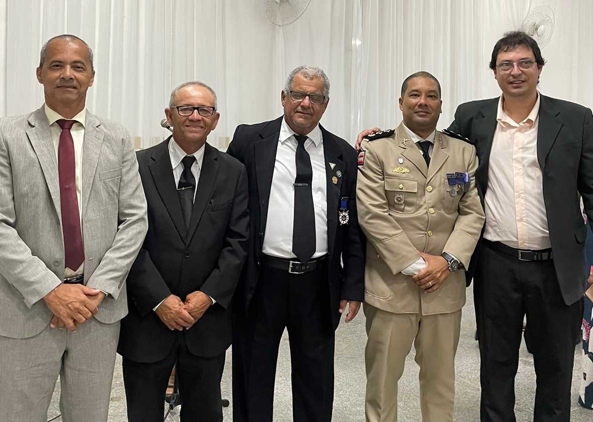Camacã: Prefeito Paulo do Gás participa de solenidade da troca de comando da Polícia Militar
